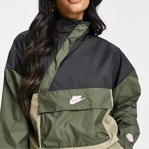 Nike cropped overhead jacket.